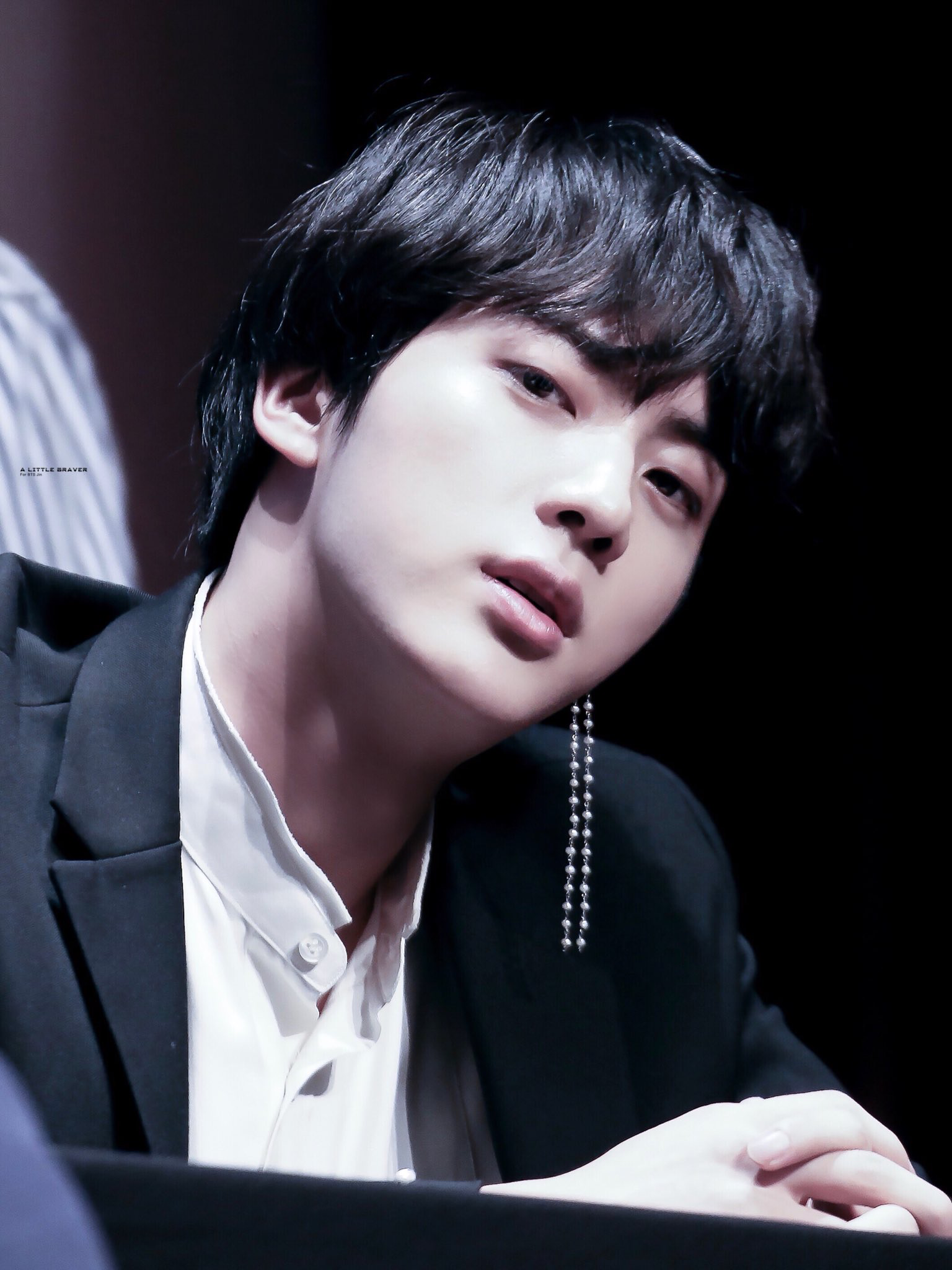 Kim seok jin bts. Джин бтс 2022. Сок из bts. Kim seok jin. Сок из bts.